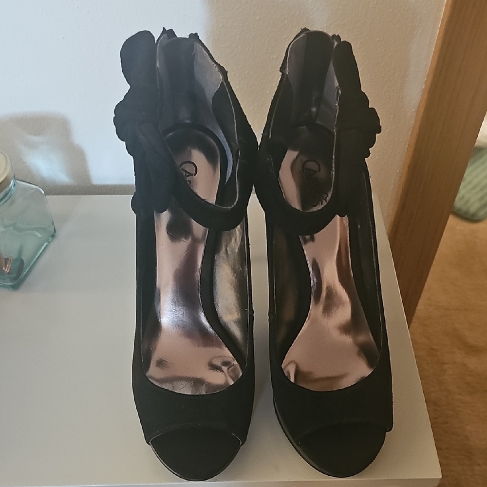 Carlos by Carlos Santana Black Peep-Toe Heels
